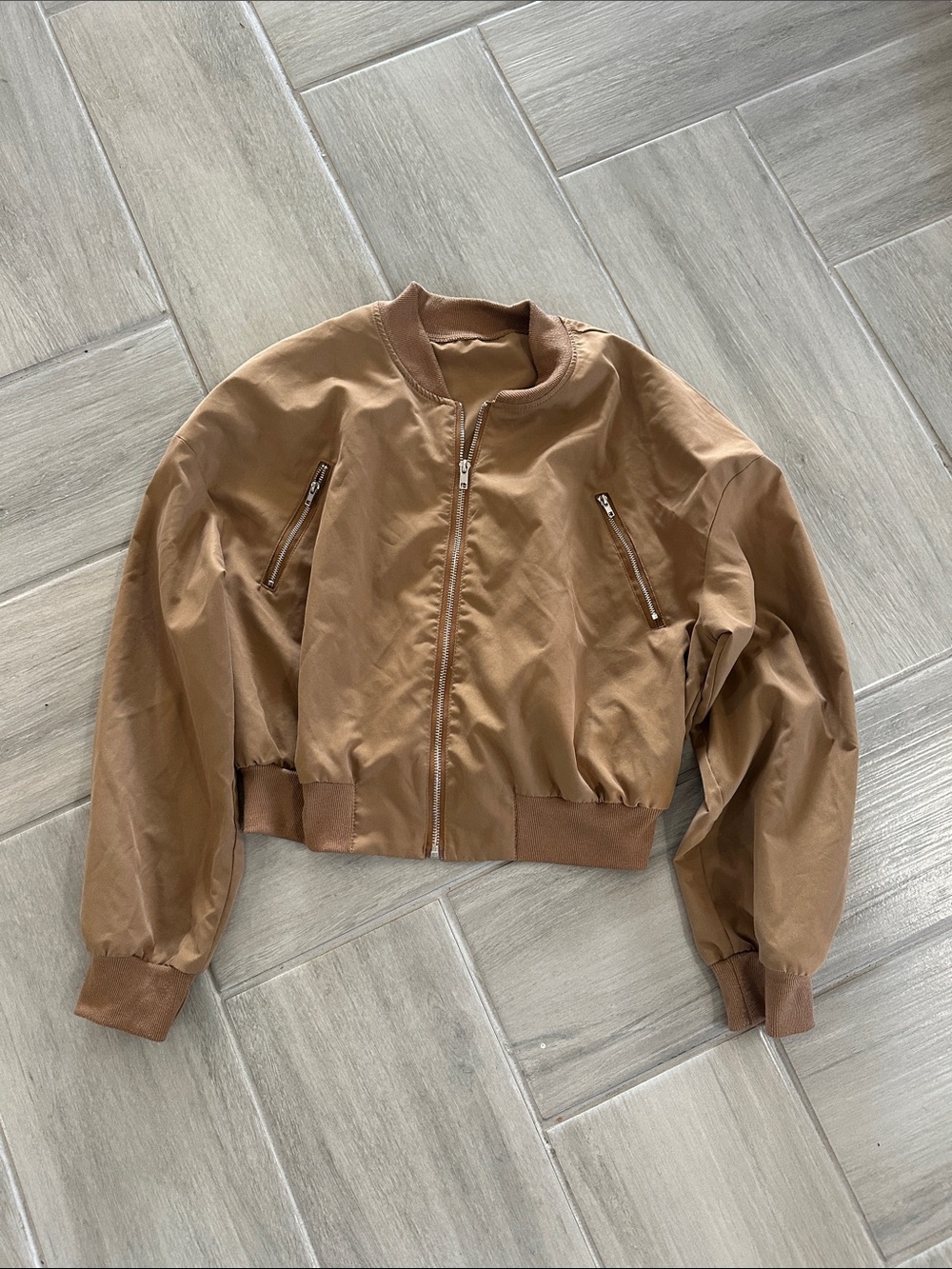 EXCELLENT CONDITION Light weight Cropped Bomber Jacket in Camel Brown 2 zipper